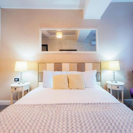 Brater Luxury Hotel Bukares Bagian luar foto