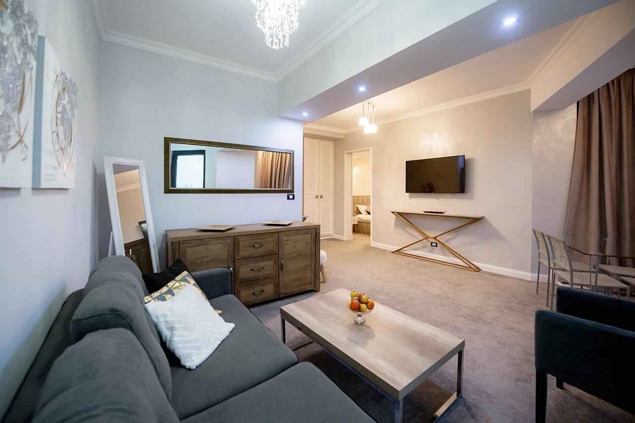 Brater Luxury Hotel Bukares Bagian luar foto