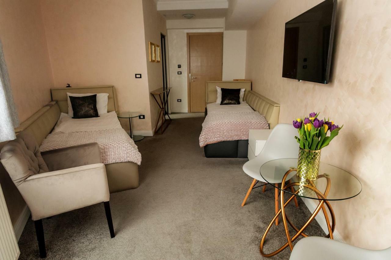 Brater Luxury Hotel Bukares Bagian luar foto