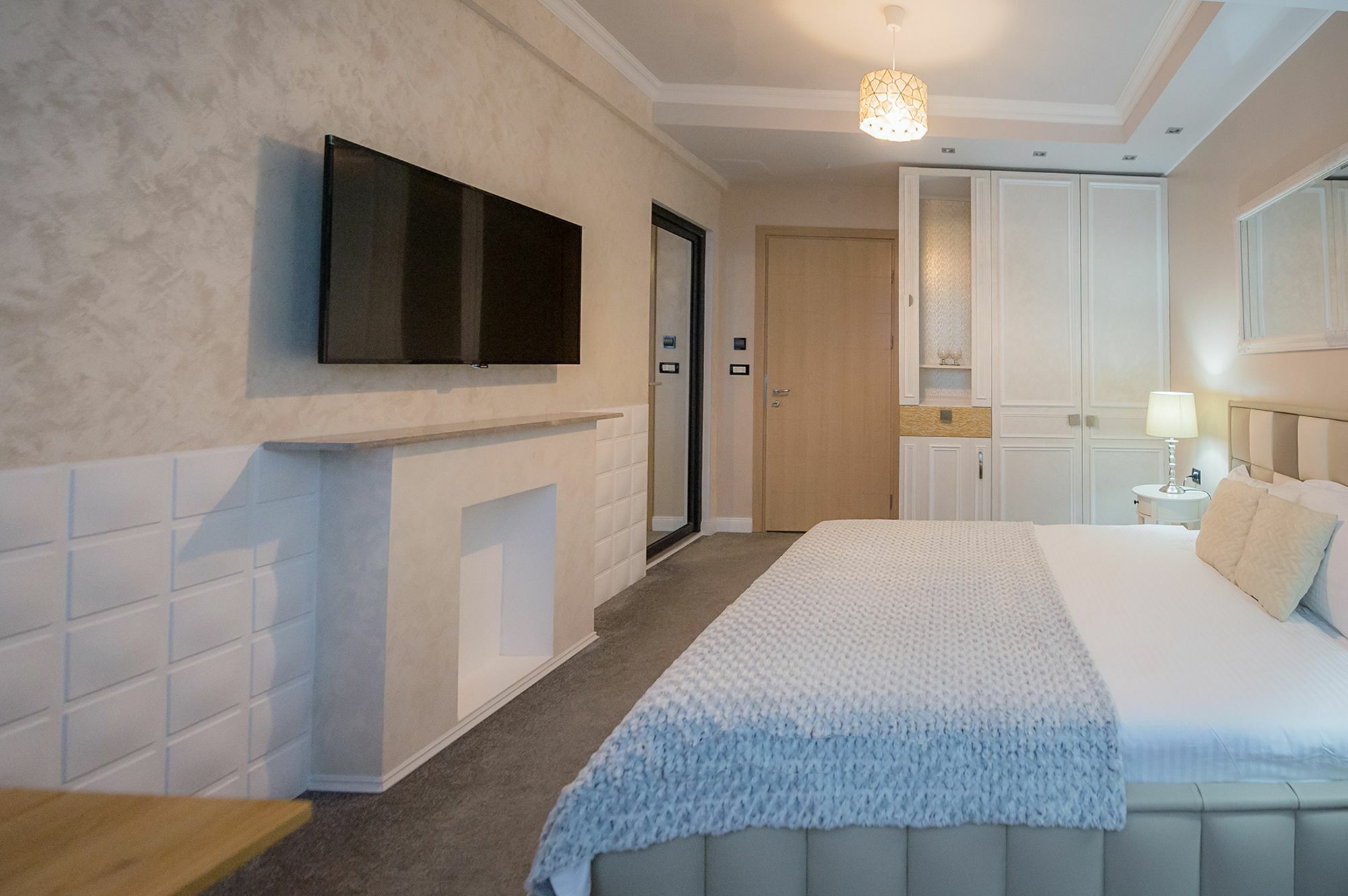 Brater Luxury Hotel Bukares Bagian luar foto
